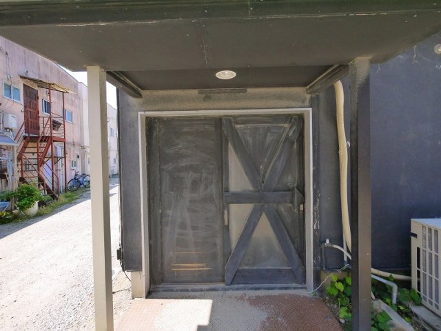 大安寺西荒井店舗の外観