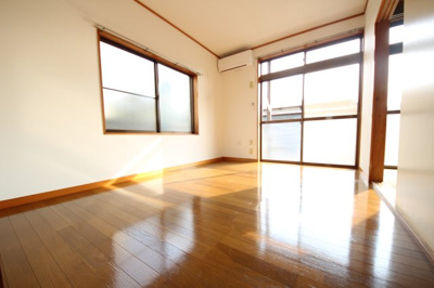 【居間・リビング】 | ハイツ愛の町