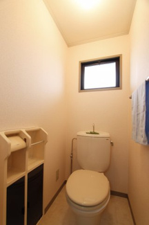 【トイレ】 | プリシェールK | 落ち着いた色調のトイレです