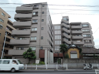 【外観】 | JR京浜東北線・根岸線「鶴見」駅徒歩12分、京浜急行線「京急鶴見」駅徒歩11分と好立地。