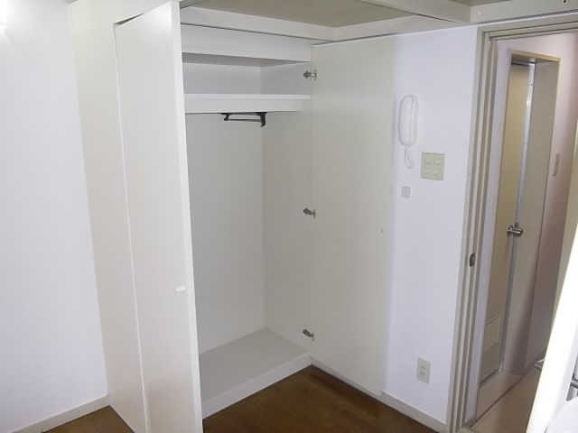 ジュネパレス市川第24Ａの収納