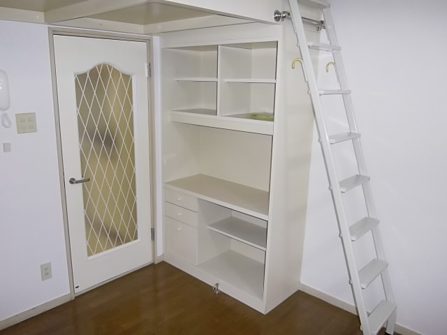 ジュネパレス市川第24Ａの収納