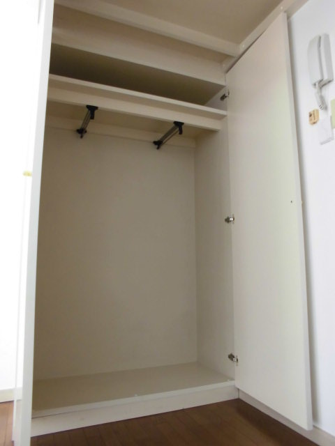 ジュネパレス市川第24Ａの収納