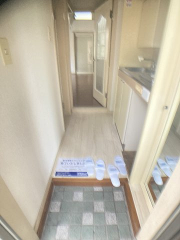 ジュネパレス市川第24Ａの玄関