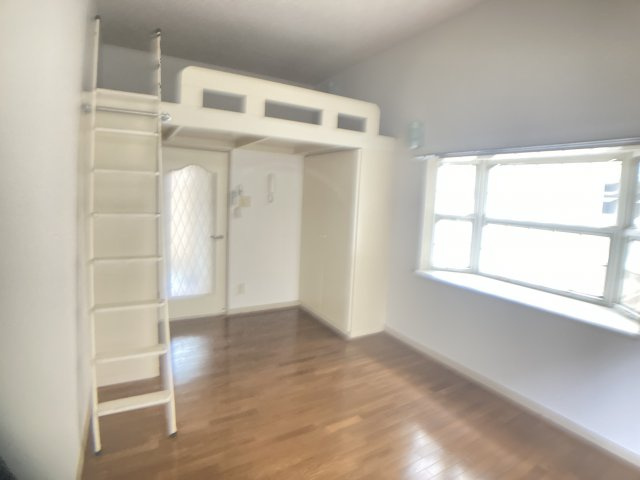 ジュネパレス市川第24Ａの居間・リビング