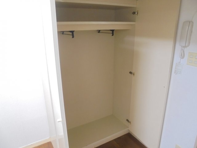 ジュネパレス市川第24Ａの収納