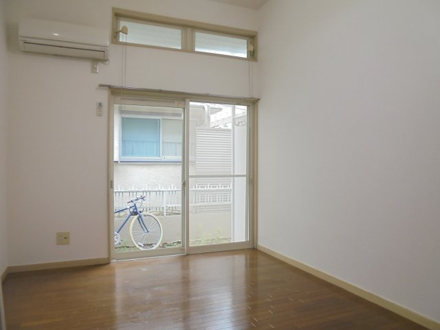 ジュネパレス市川第24Ａの居間・リビング