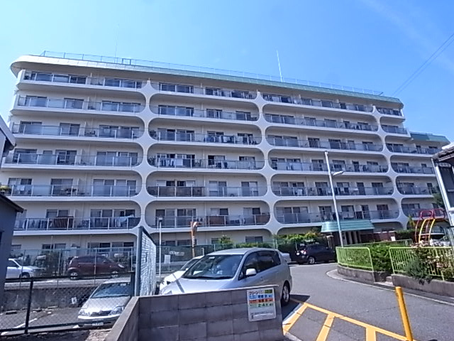 ルモン舞子の外観