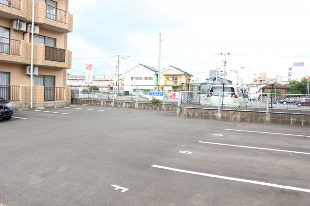 センターヒルマンションの駐車場