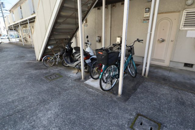 【その他共用部分】 | グランディール栃尾 | 駐輪スペース