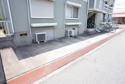 【駐車場】 | イワサキハイツ | 駐車場