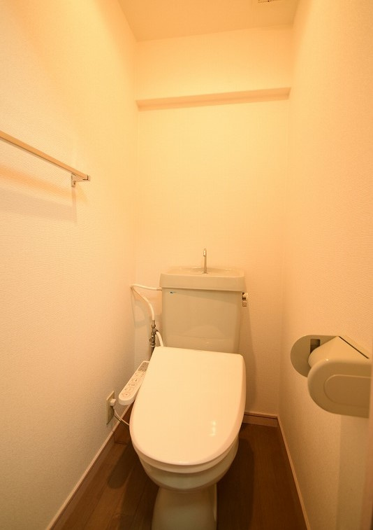 ディーセント天神南のトイレ