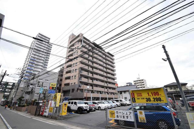 ディーセント天神南の外観