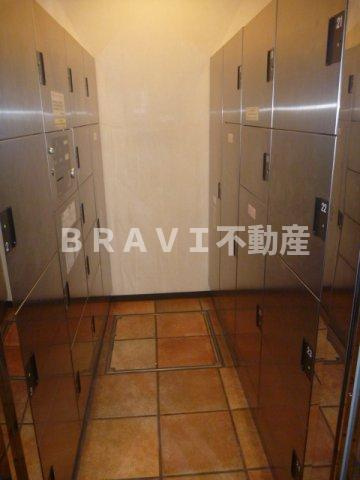 グランシス天満橋　BRAVI不動産の設備|【グランシス天満橋】宅配ボックス付きです
