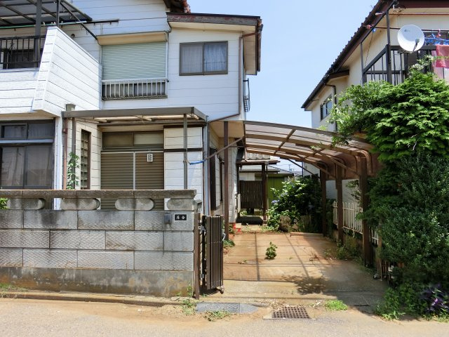 八千代市八千代台北１７丁目　売地　建築条件なし　更地渡し　約３８坪の整形地の外観