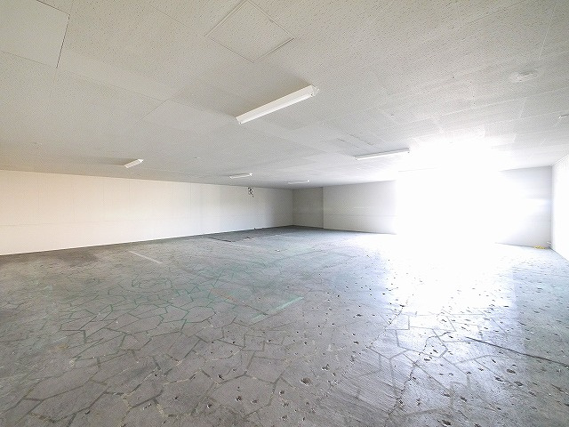 野村店舗の駐車場