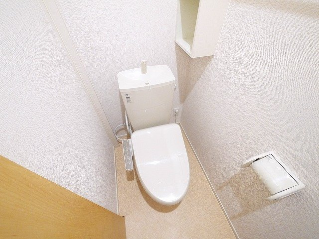 カルム秋篠のトイレ|シンプルで使いやすいトイレです