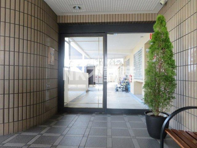 【エントランス】 | MⅡTAKAI（エムツータカイ）（吉田賃貸） | 清潔なエントランスです