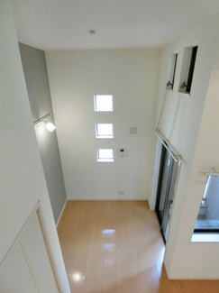 【展望】 | ロフトからの景観です！天井が高く開放感のある洋室6.6帖のお部屋です☆