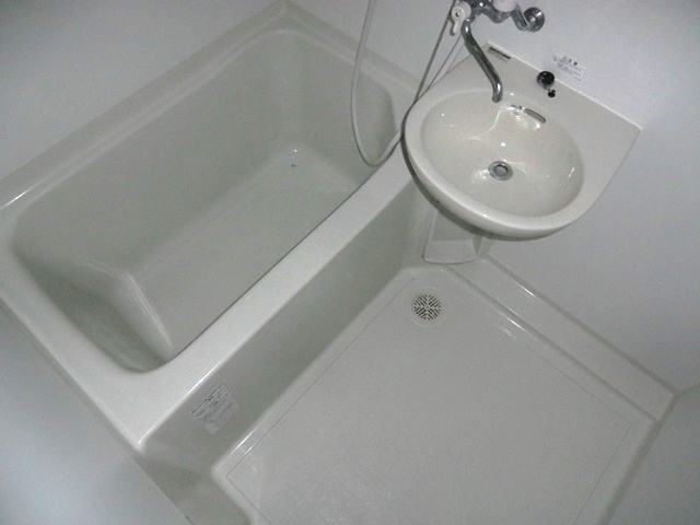 今清ビルの浴室