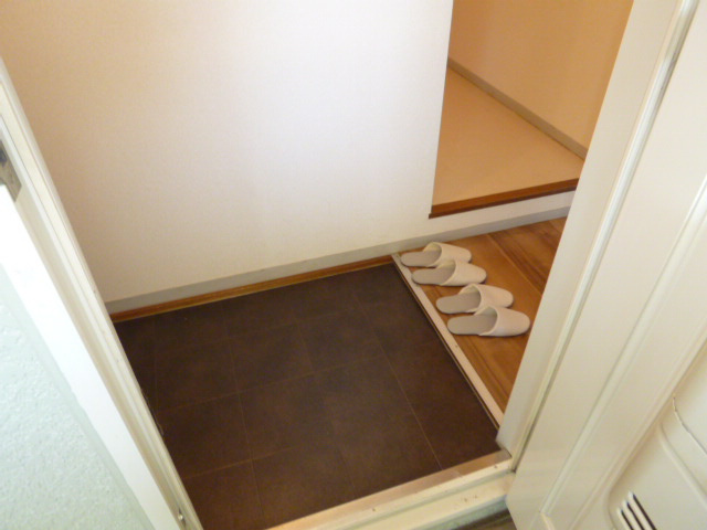 ハッピネス三宅Ａの玄関