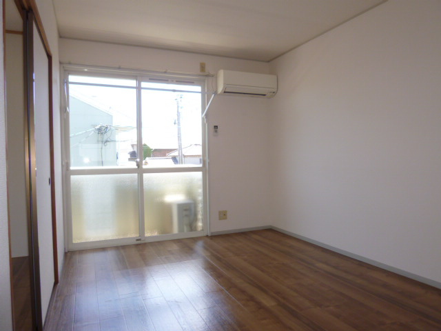 ハッピネス三宅Ａの居間・リビング|洋室