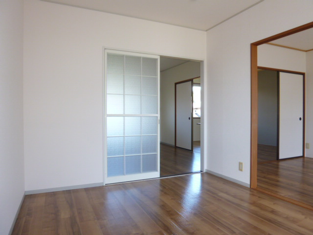 ハッピネス三宅Ａの居間・リビング|洋室