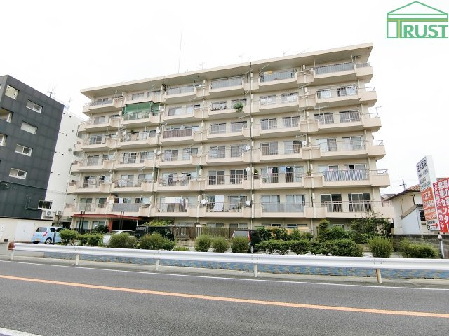 パレス魚住の外観|外観です