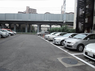 【駐車場】