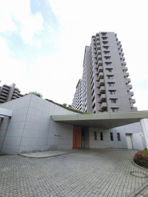 【外観】 | ヒルズ久が原参番館 | 東急池上線「千鳥町」駅徒歩9分・「池上」駅徒歩11分と2駅利用可能な好立地。