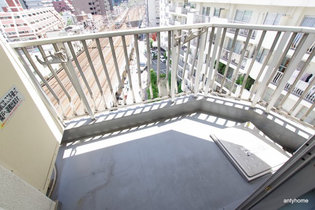 コープ野村梅田A棟　仲介手数料無料のバルコニー