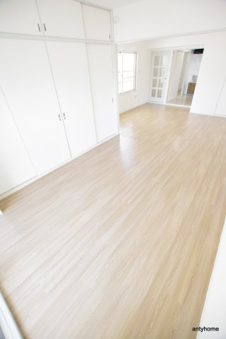 コープ野村梅田A棟　仲介手数料無料の居間・リビング