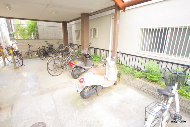 コスモメイト野田　仲介手数料無料の駐車場