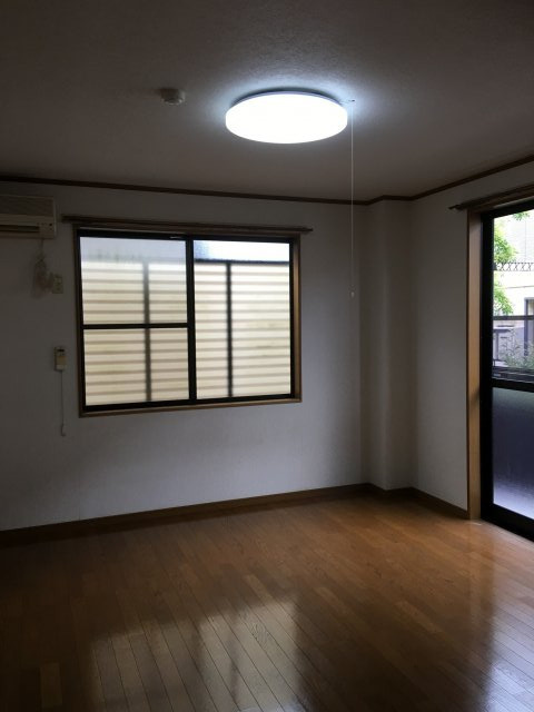 ハイム岩崎Ⅱ（学生応援フェア）の洋室|使い勝手のいい洋室です