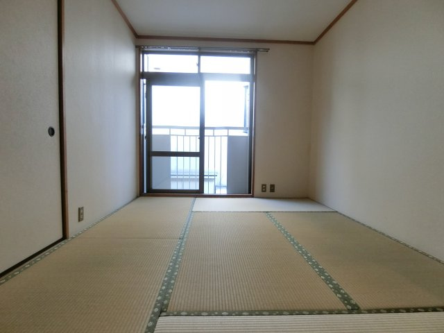 シティハイムあきの和室