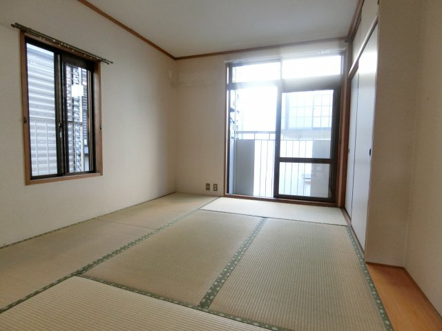 シティハイムあきの和室