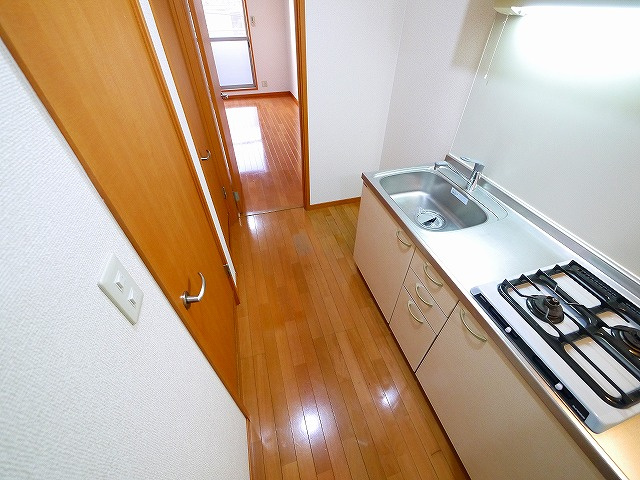 ベルコリーヌ冠山のキッチン|きれいなキッチンです