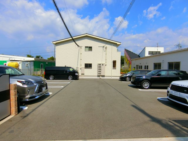 フィデールカーサの駐車場