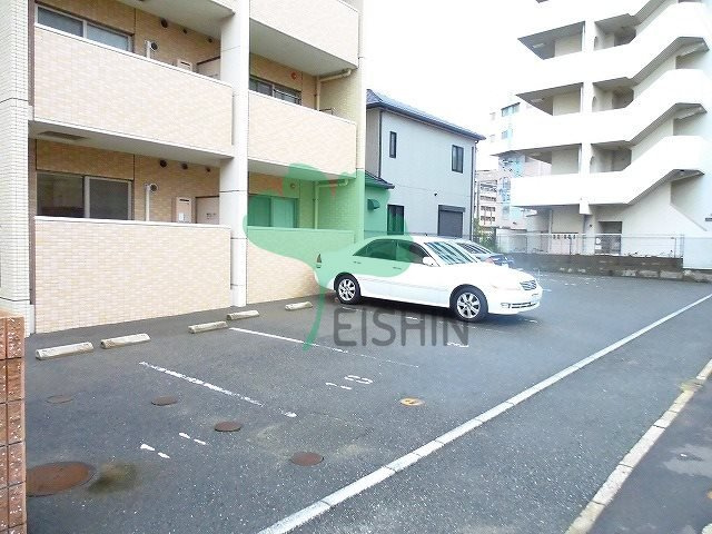 アークコートの駐車場