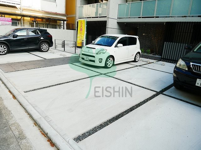 Branche箱崎宮前(ブランシェ)の駐車場