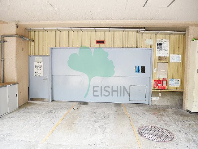 エクセレンシア博多の駐車場