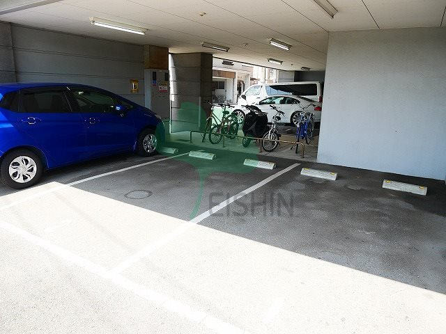 アクアシティオーシャンビューの駐車場