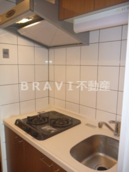 アーデン谷町　BRAVI不動産のキッチン|【アーデン谷町】お料理しやすいキッチンです