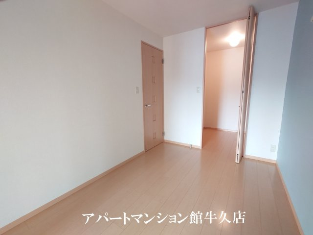 クレールセゾンBの居間・リビング