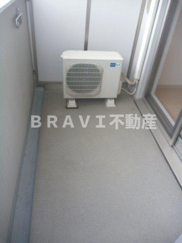 アーデン谷町　BRAVI不動産のバルコニー|【アーデン谷町】外からの目が気にならないバルコニーで洗濯物が干せます