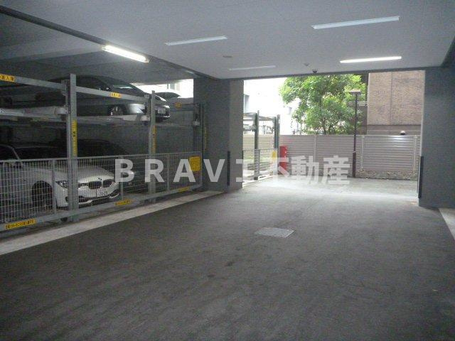 アーデン谷町　BRAVI不動産の駐車場|【アーデン谷町】駐車場に車を止められます