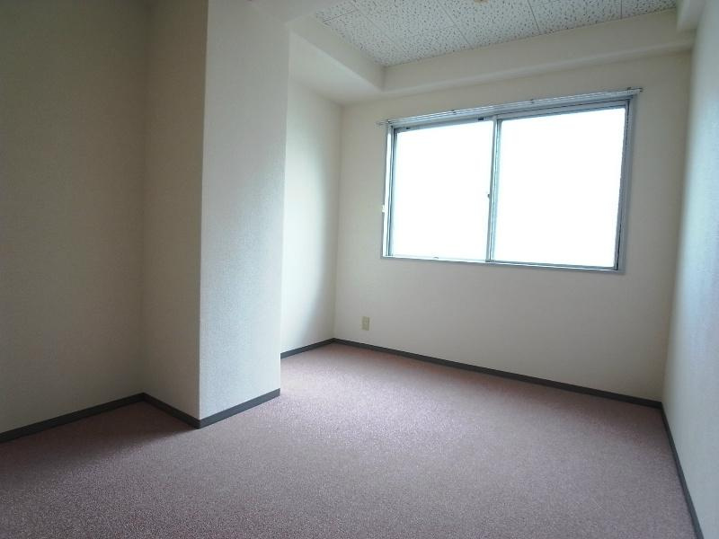 メゾンミヤマエの居間・リビング