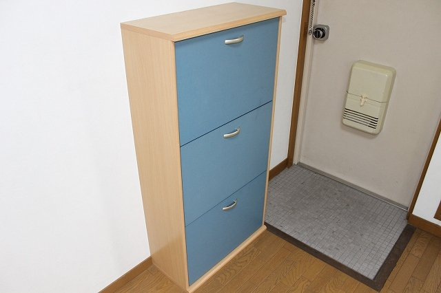 創土ハイツの玄関