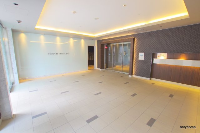 レジュールアッシュ梅田北　仲介手数料無料のロビー