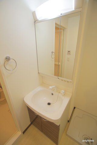 レジュールアッシュ梅田北　仲介手数料無料の洗面所